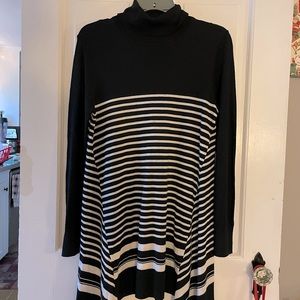 Apt 9 striped black/white turtleneck shark bite hem thin knit sweater
